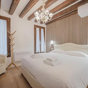Rialto 707 ** Veneza