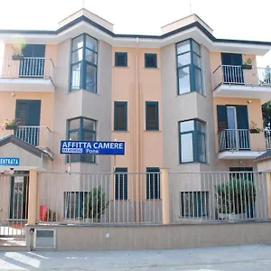 https://affittacamere-pone.it-lombardy.com