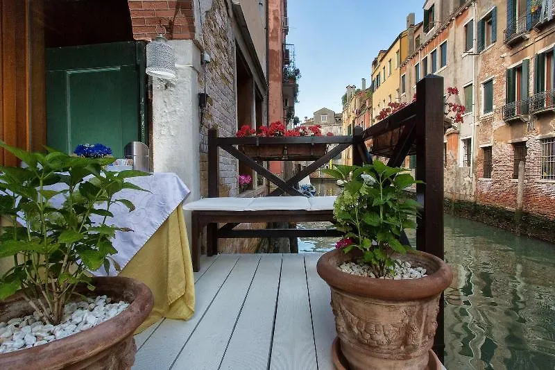 *** Bed & Breakfast Alla Vite Dorata Venice Italy